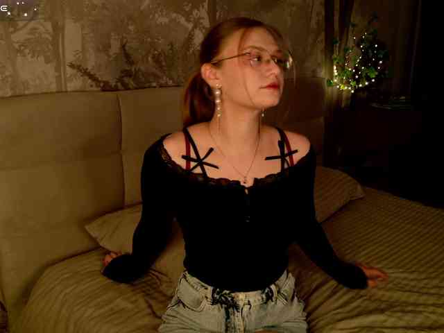 bigleroyboobs's live room