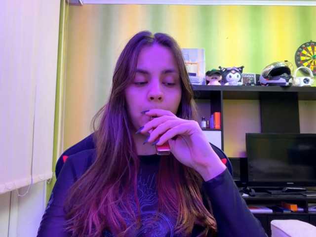 Arinakss5 live cam on BongaCams