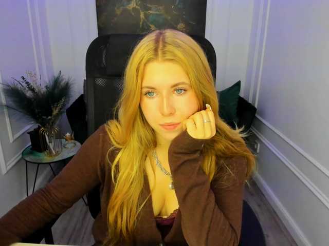 SaraMuger live cam on BongaCams
