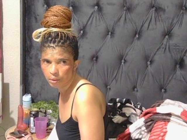 Bianca live cam on BongaCams
