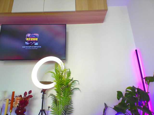 Awesome-Jolie live cam on BongaCams