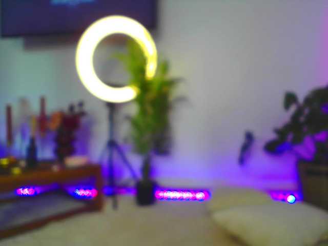 Awesome-Jolie live cam on BongaCams