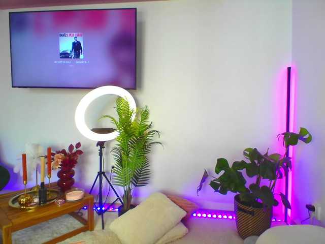 Awesome-Jolie live cam on BongaCams