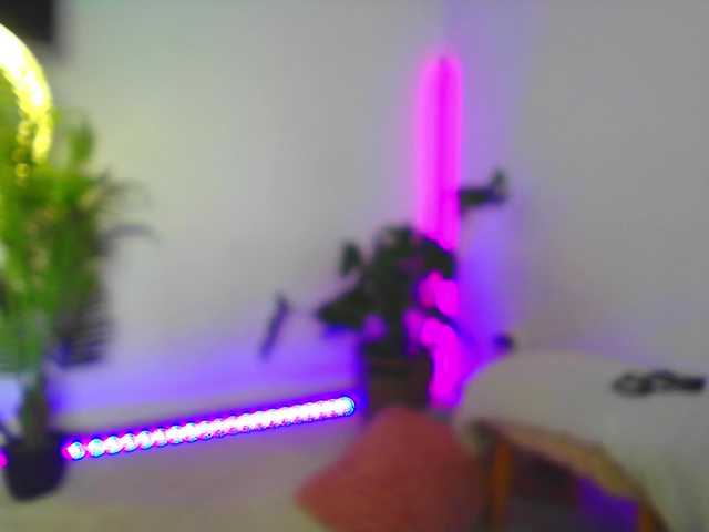 Awesome-Jolie live cam on BongaCams