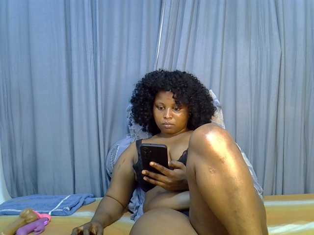 Prettyj live cam on BongaCams