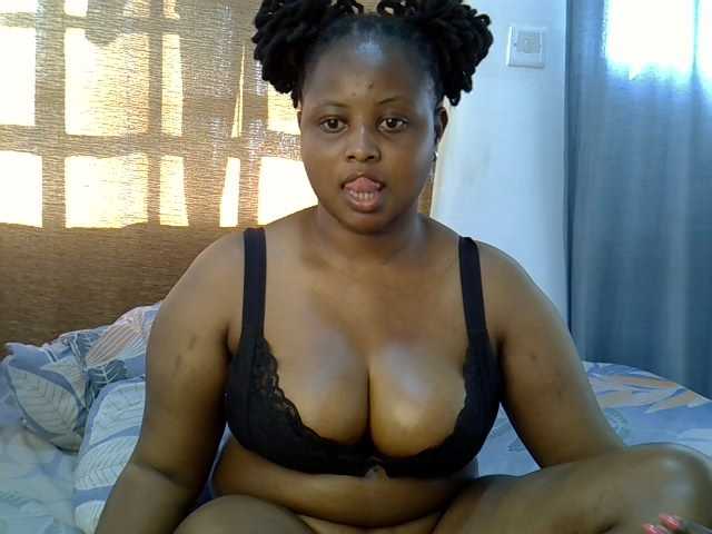 Prettyj live cam on BongaCams