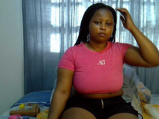 Prettyj live cam on BongaCams