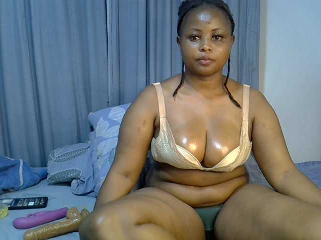 Prettyj live cam on BongaCams