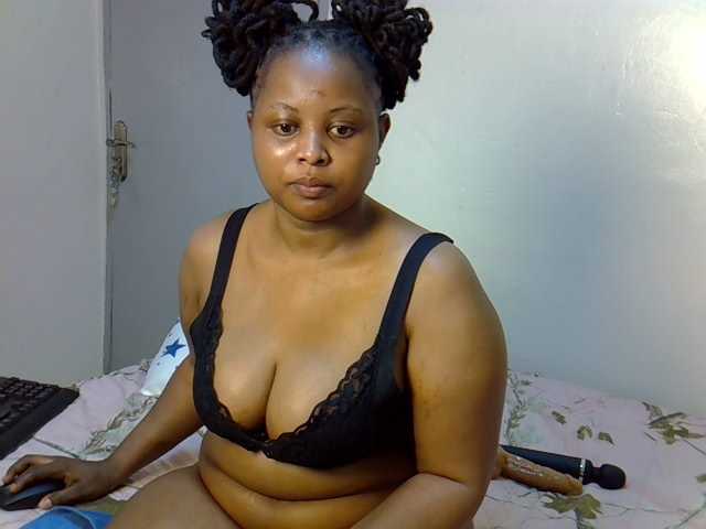 Prettyj live cam on BongaCams
