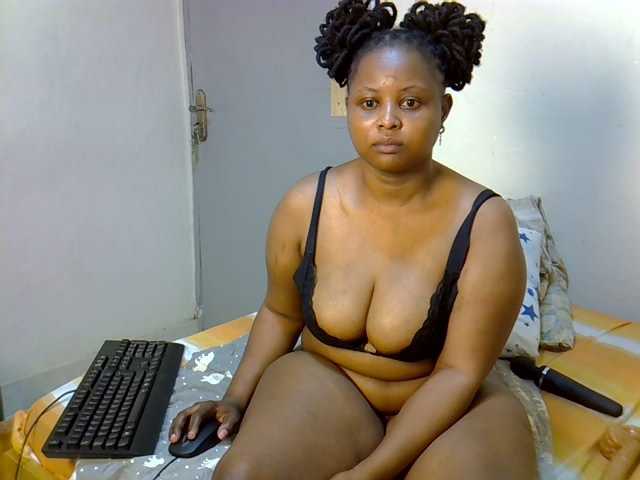 Prettyj live cam on BongaCams