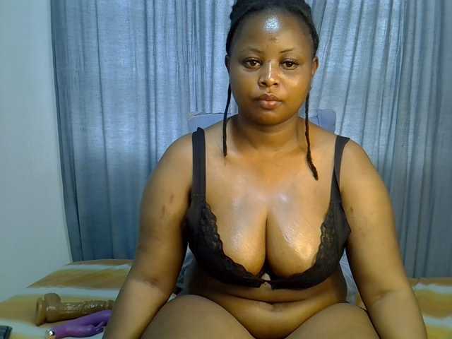 Prettyj live cam on BongaCams