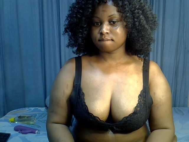 Prettyj live cam on BongaCams