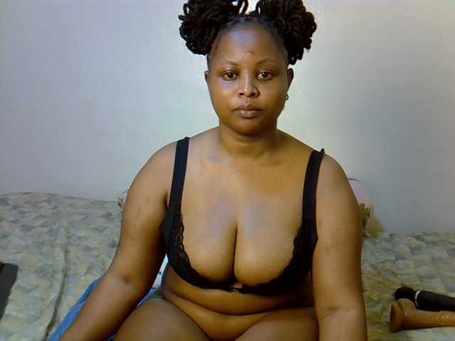 Prettyj live cam on BongaCams