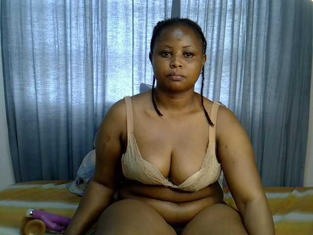 Prettyj live cam on BongaCams