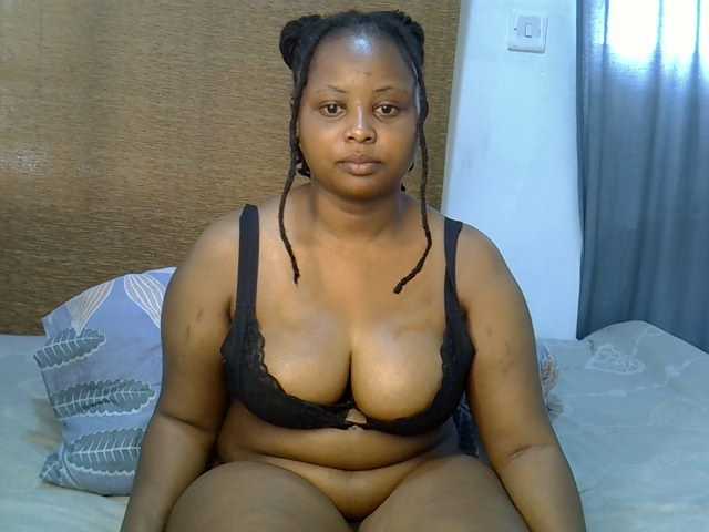 Prettyj live cam on BongaCams