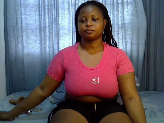Prettyj live cam on BongaCams