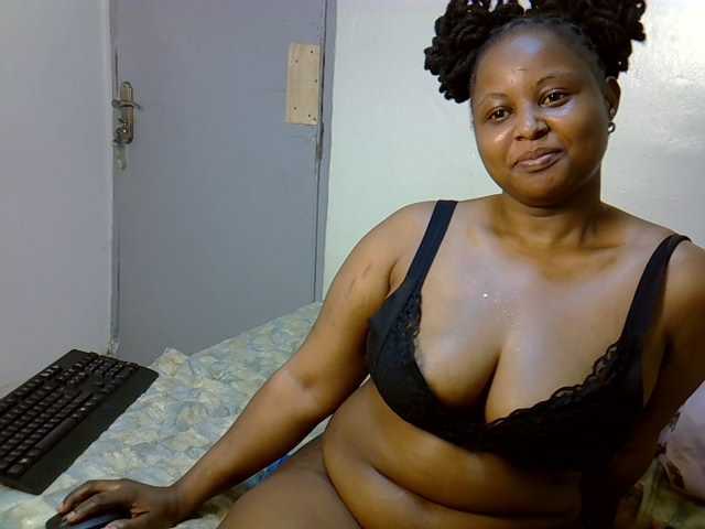 Prettyj live cam on BongaCams