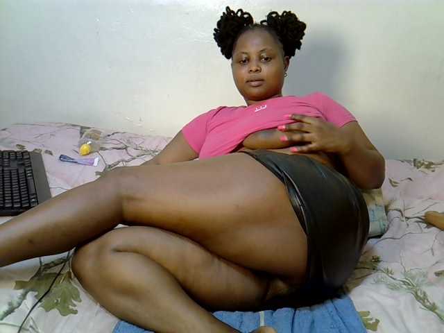 Prettyj live cam on BongaCams