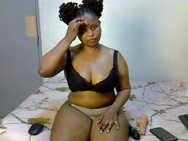 Prettyj live cam on BongaCams