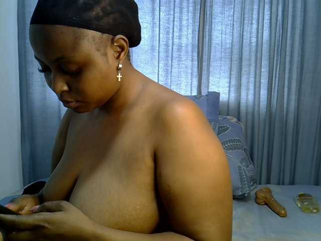 Prettyj live cam on BongaCams