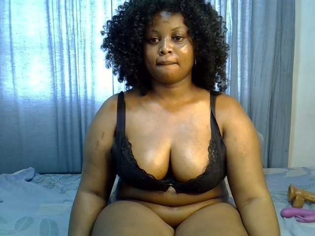 Prettyj live cam on BongaCams