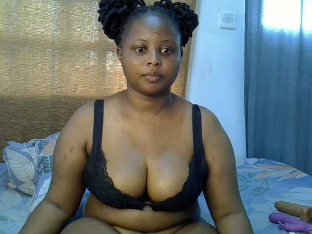 Prettyj live cam on BongaCams
