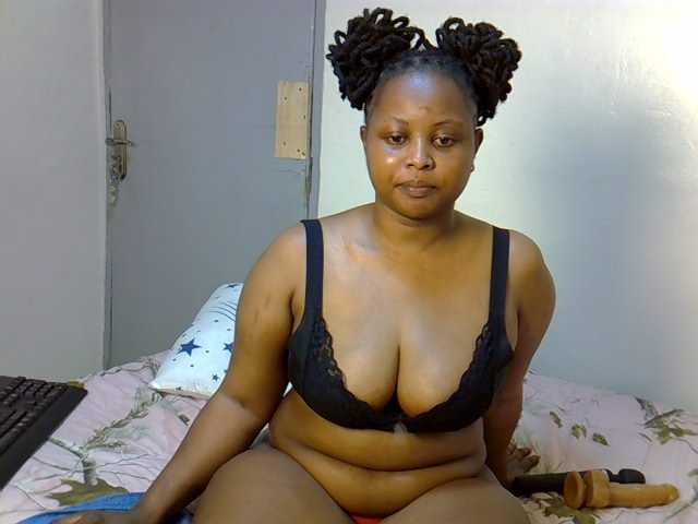 Prettyj live cam on BongaCams