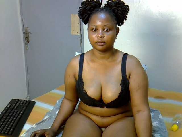 Prettyj live cam on BongaCams