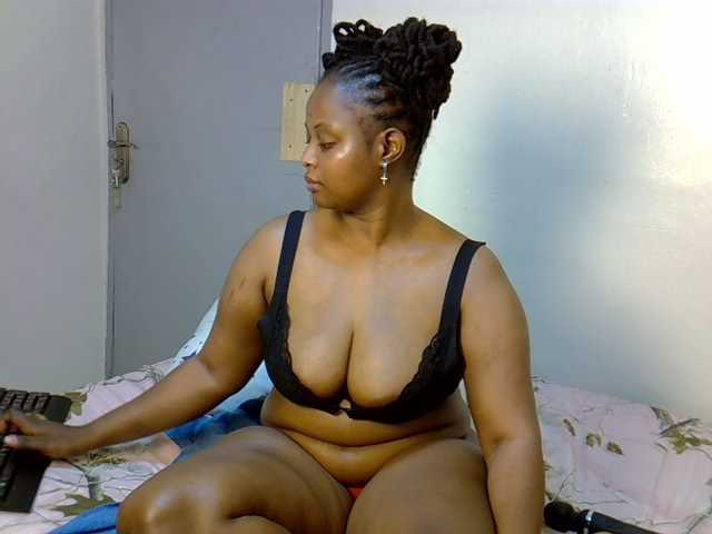 Prettyj live cam on BongaCams