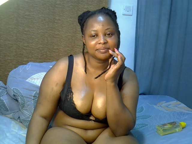 Prettyj live cam on BongaCams