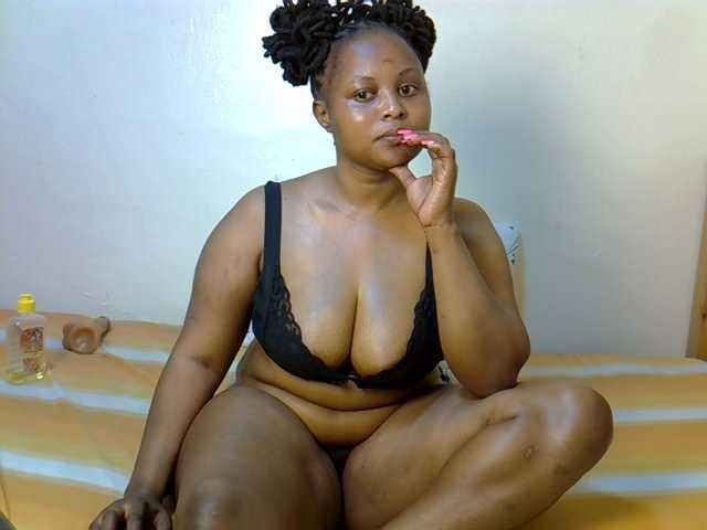 Prettyj live cam on BongaCams