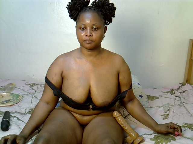 Prettyj live cam on BongaCams