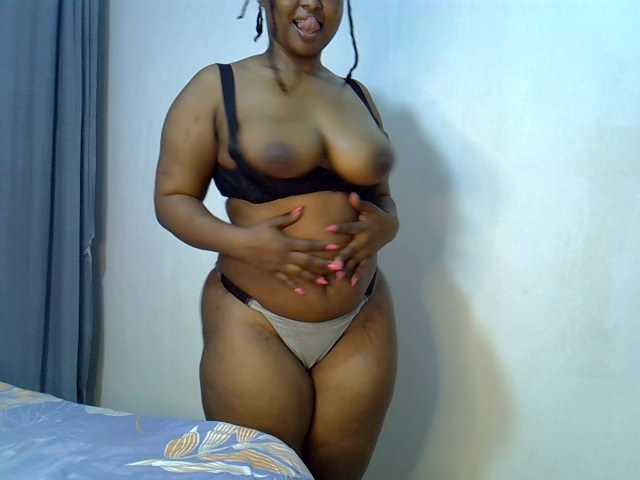 Prettyj live cam on BongaCams