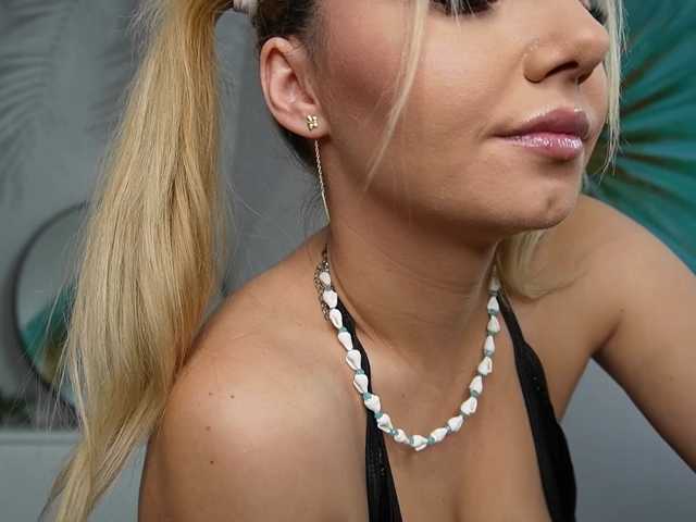 CandyRushhh live cam on BongaCams