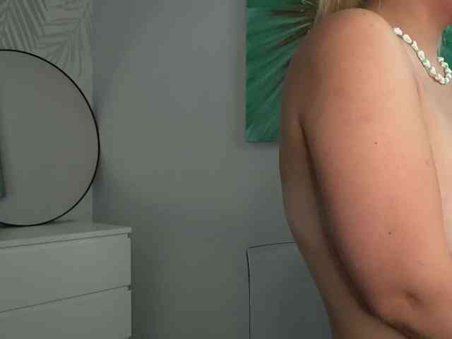 CandyRushhh webcam