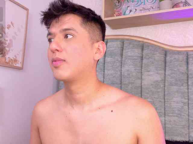 Dannyy-Bloom Dannyy-Bloom