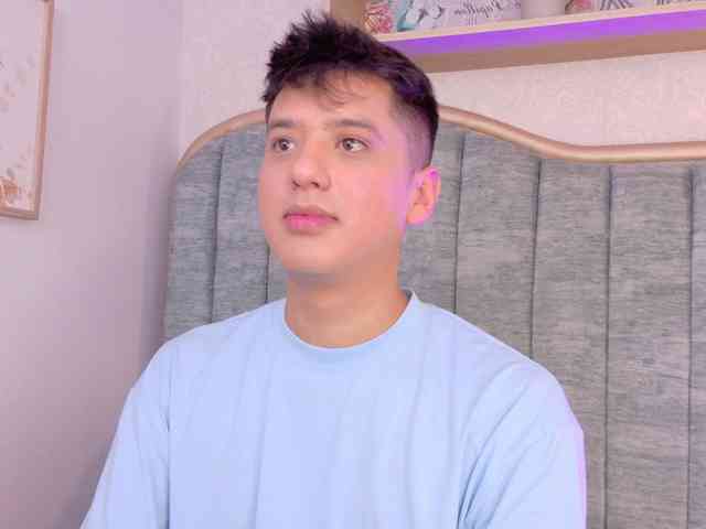 Dannyy-Bloom Dannyy-Bloom