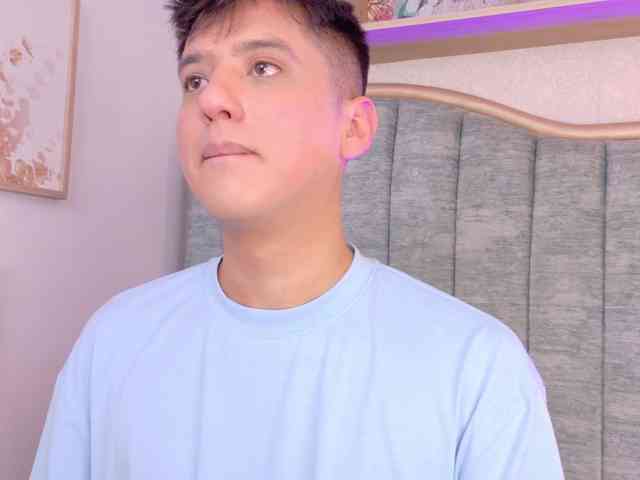 Dannyy-Bloom Dannyy-Bloom