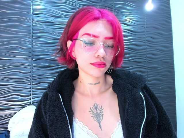 Hinata-Owen live cam on BongaCams