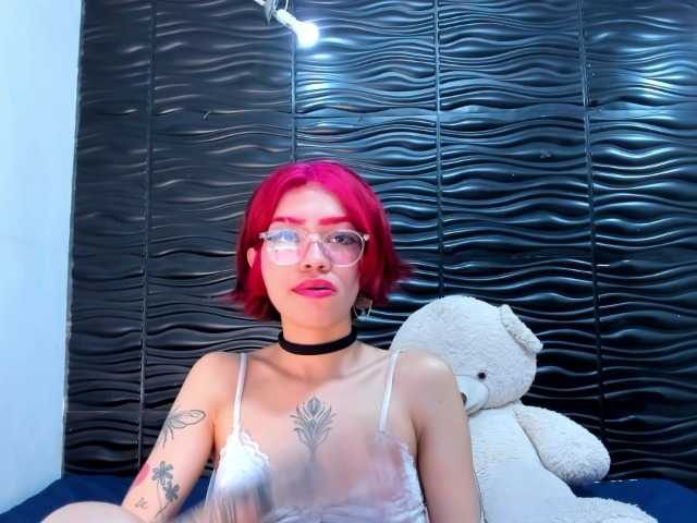 Hinata-Owen live cam on BongaCams
