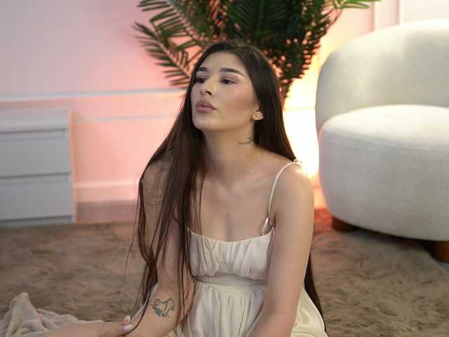AlyaCass live cam on BongaCams