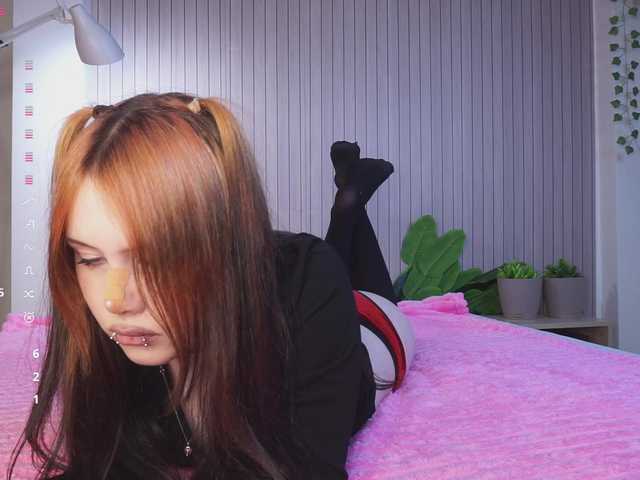 IsabellDesire live cam