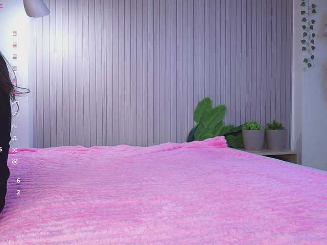 IsabellDesire live cam