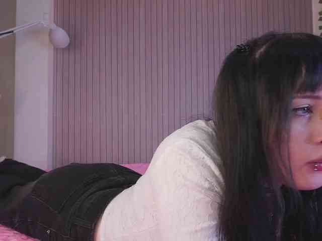 IsabellDesire webcam