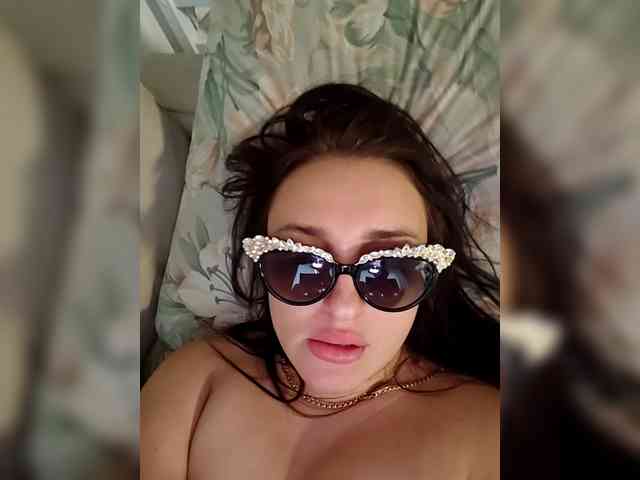 LuckyVooDoo webcam