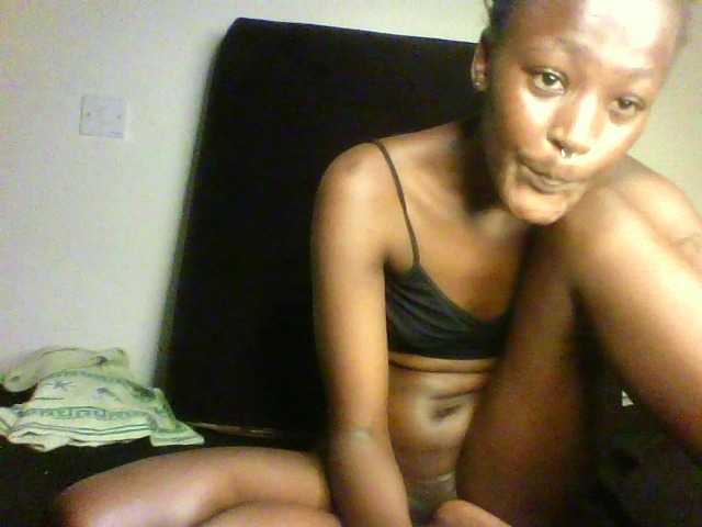 Sexygirly2 live cam on BongaCams