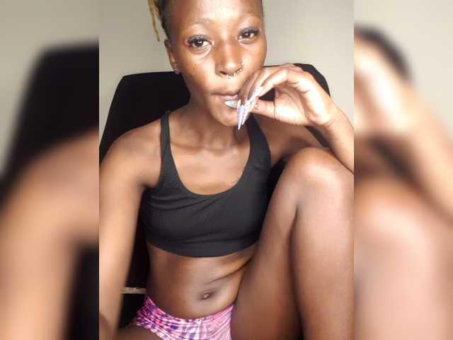 Sexygirly2 live cam preview
