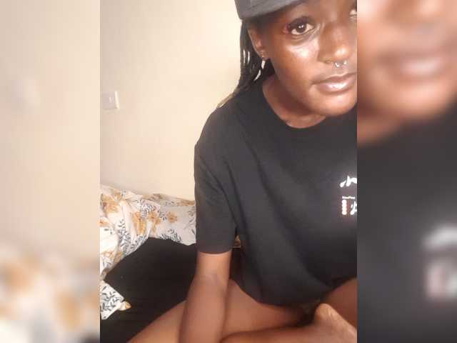 Sexygirly2 live cam preview