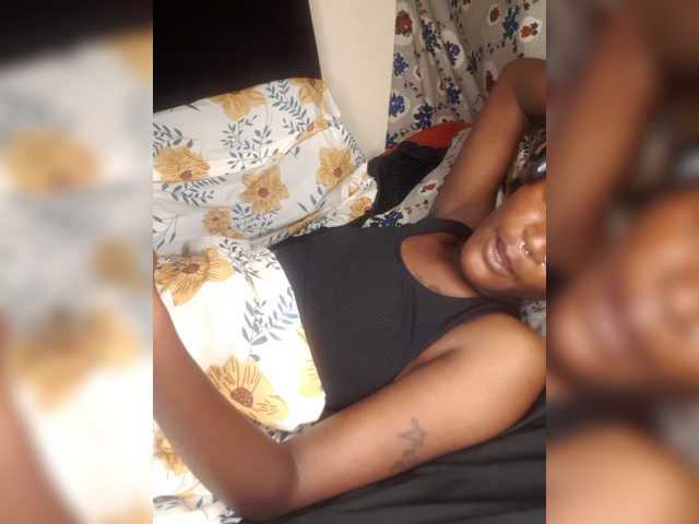 Sexygirly2 live cam preview