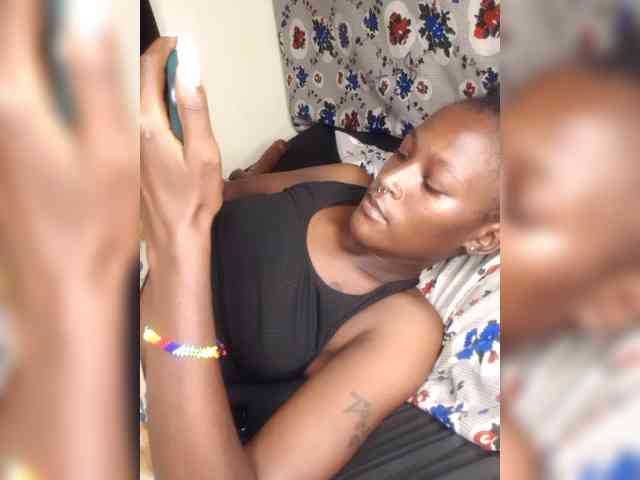 Sexygirly2 Live Webcam on BongaCams